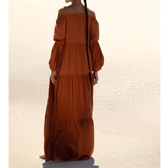 DIARRABLU Sustainable Kudi Maxi Dress - Solid Rust - Picture 2 of 9
